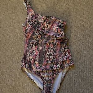 One piece bathing suit